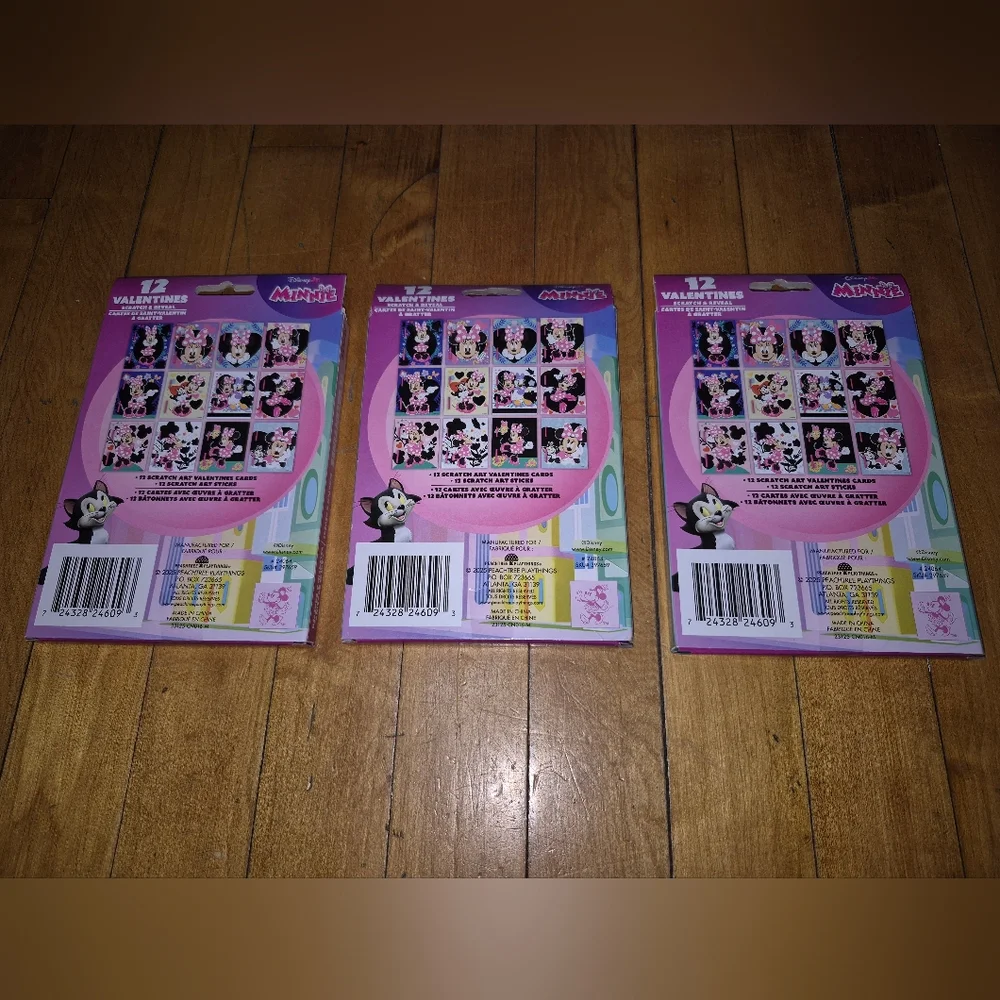 Disney Jr. Minnie Scratch & Reveal Valentines Cards